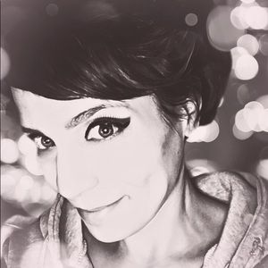 Meet your Posher, Abigail